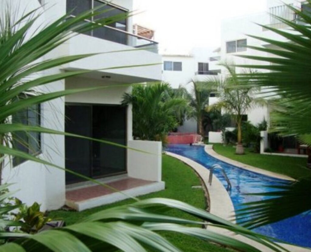 Puertas del Cielo, Playacar